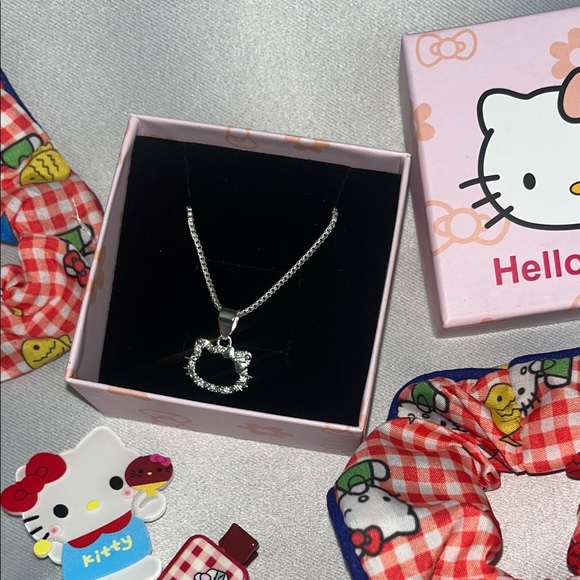 Hello Kitty Red and Pink Accessory Collection/ Hello kitty bundle - Picture 6 of 7